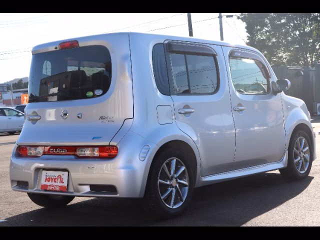NISSAN CUBE
