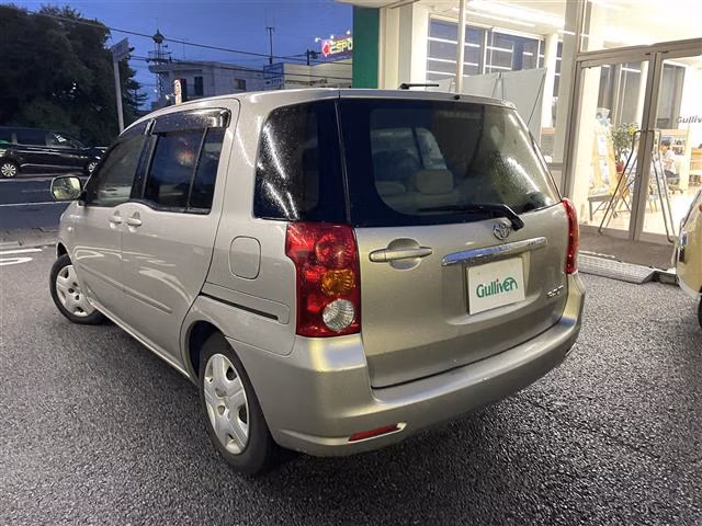 TOYOTA RAUM