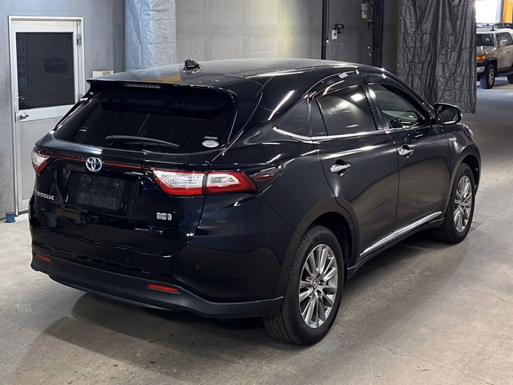 TOYOTA HARRIER
