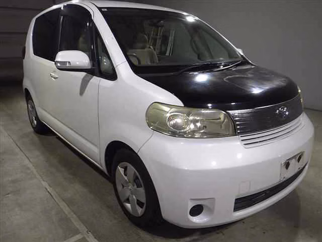 TOYOTA PORTE