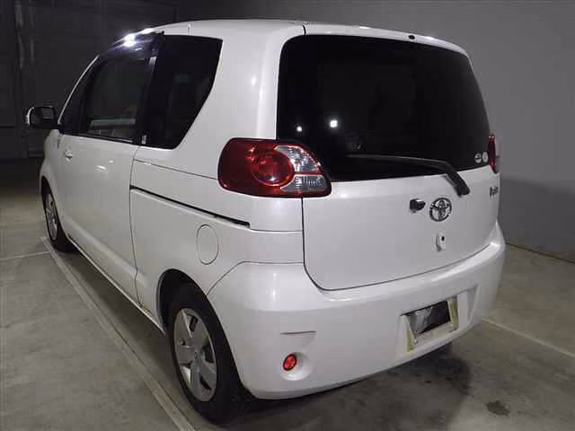 TOYOTA PORTE