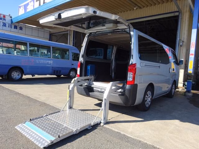 NISSAN NV350 CARAVAN