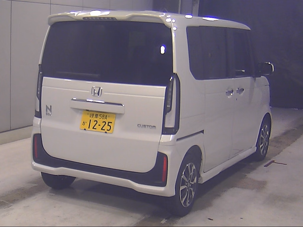 HONDA N-BOX