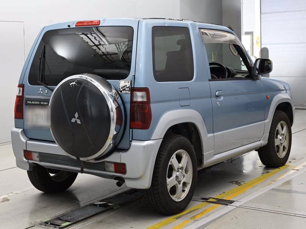 MITSUBISHI PAJERO MINI