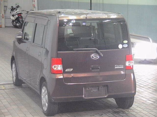 DAIHATSU MOVE CONTE