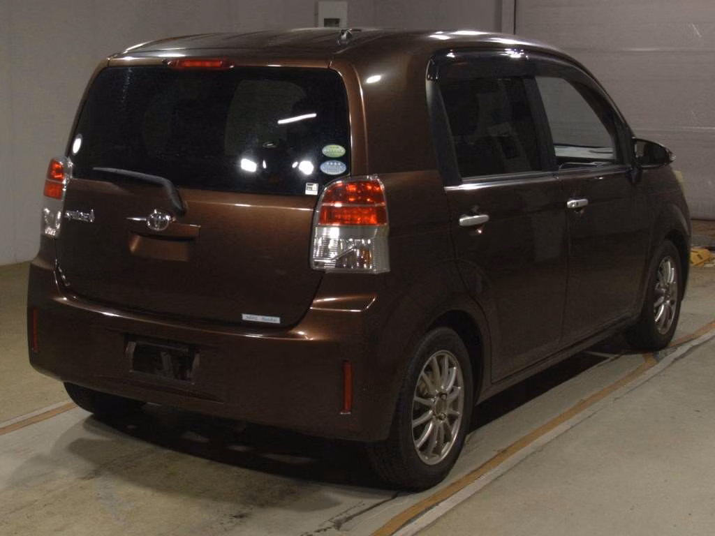 TOYOTA SPADE