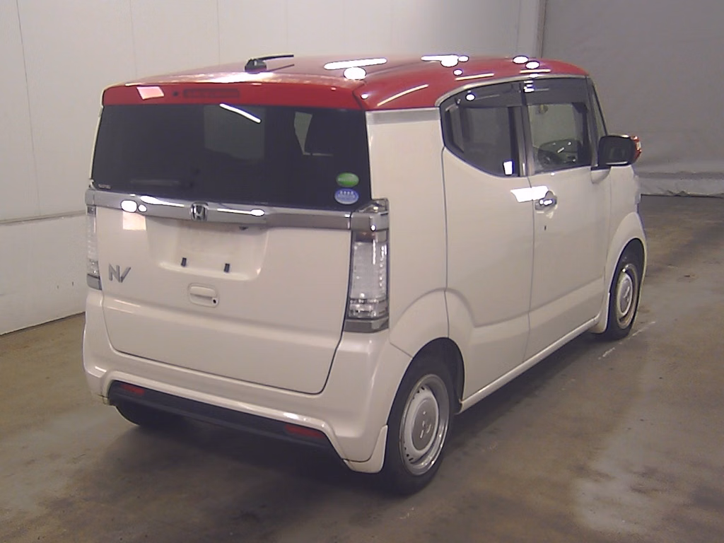 HONDA N-BOX SLASH