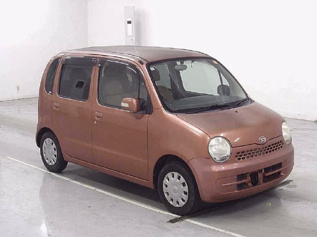 DAIHATSU MOVE LATTE