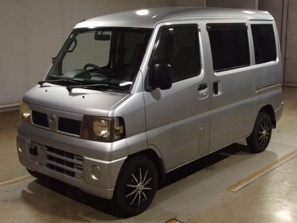 NISSAN CLIPPER