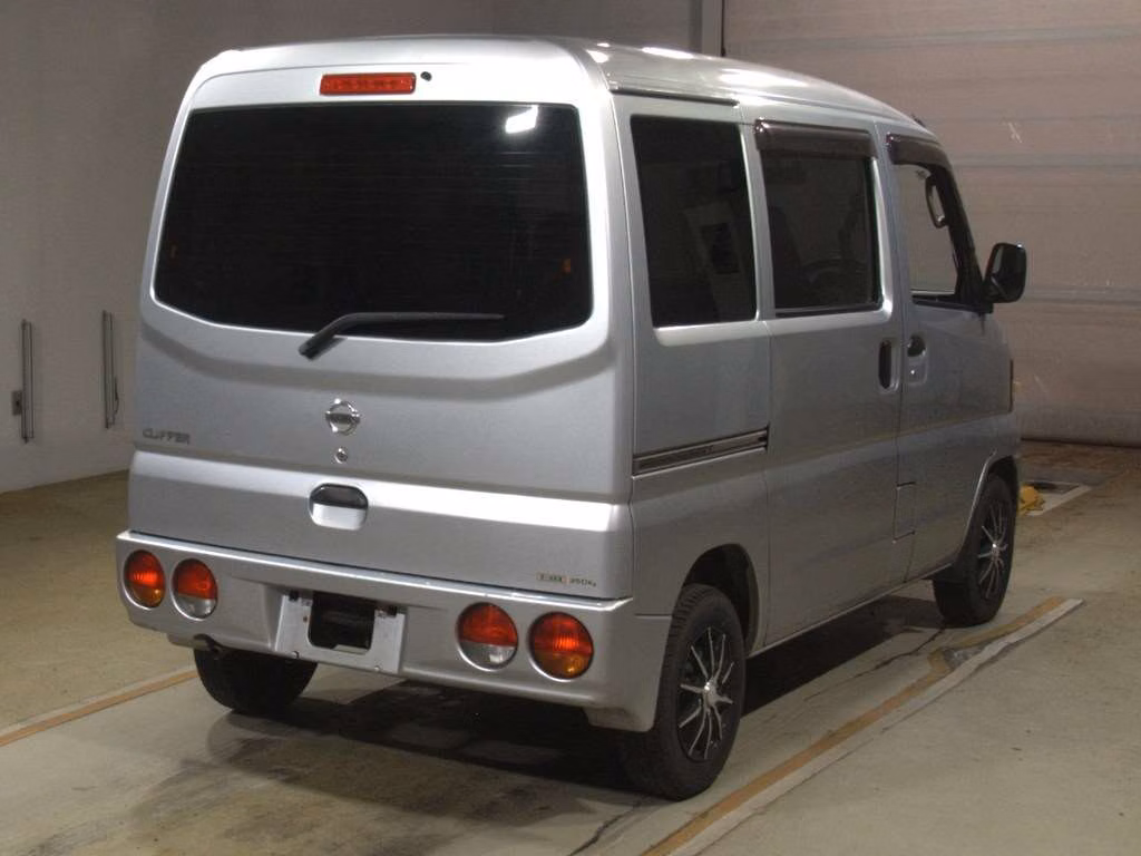 NISSAN CLIPPER