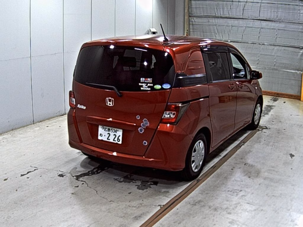 HONDA FREED SPIKE