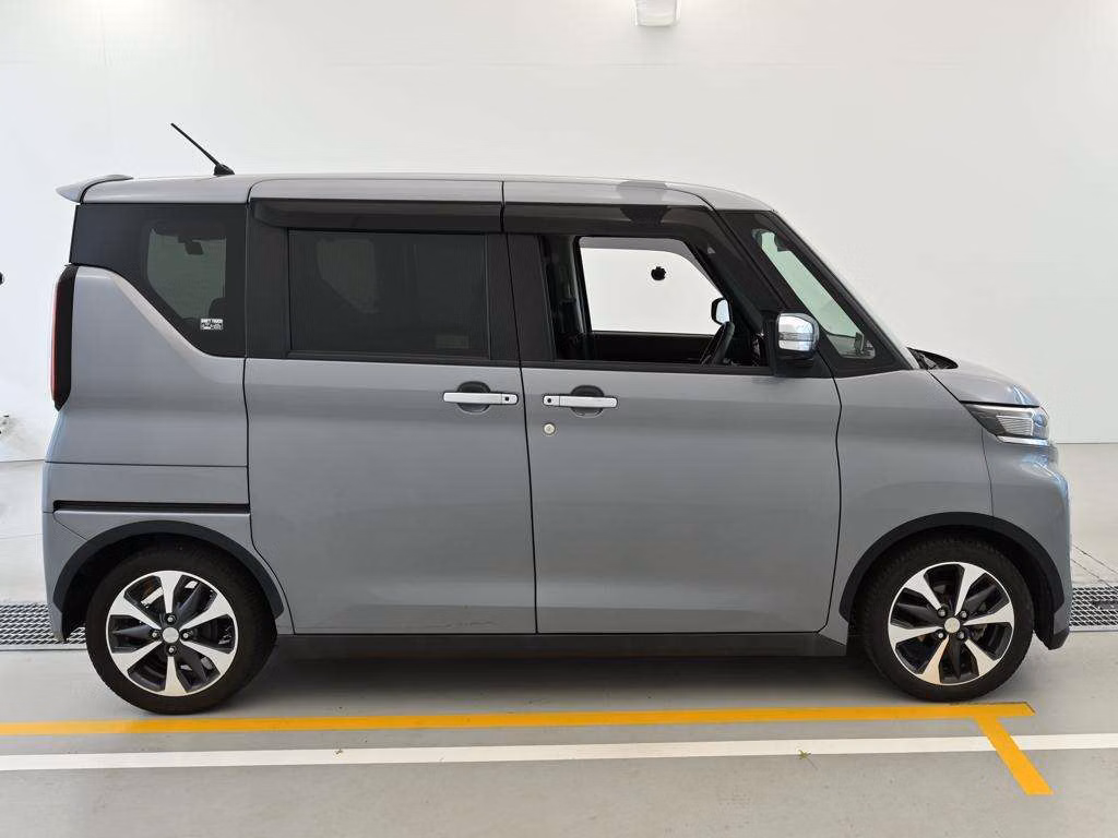 MITSUBISHI EK SPACE