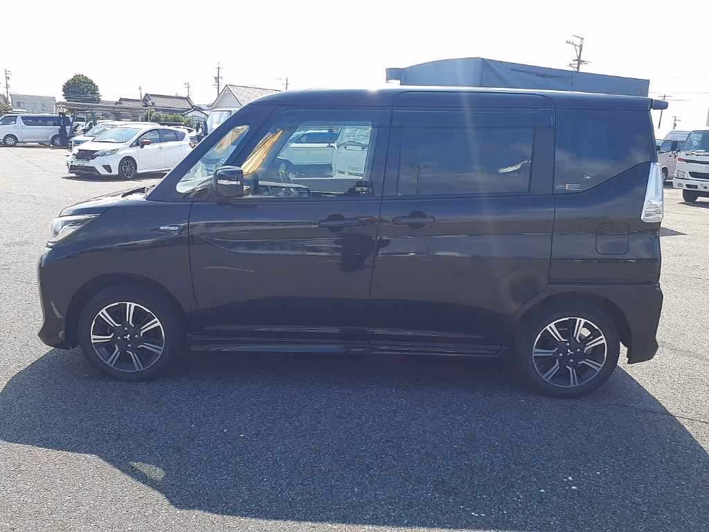 MITSUBISHI DELICA D:2