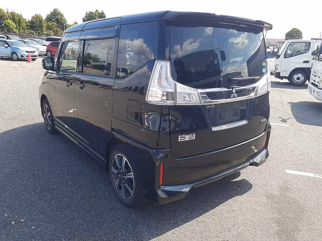 MITSUBISHI DELICA D:2