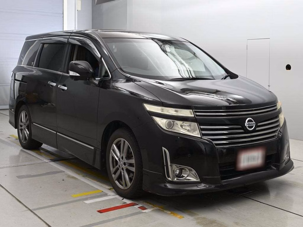 NISSAN ELGRAND