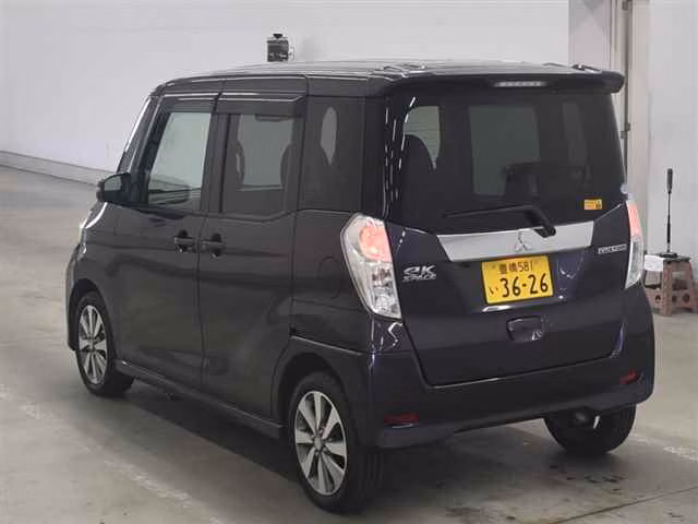 MITSUBISHI EK SPACE
