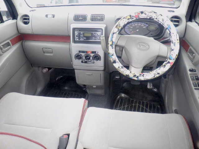 DAIHATSU MOVE CONTE
