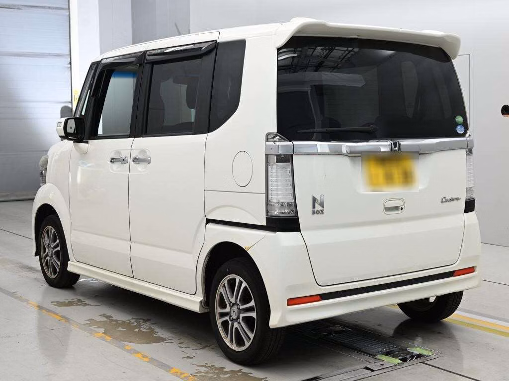 HONDA N-BOX