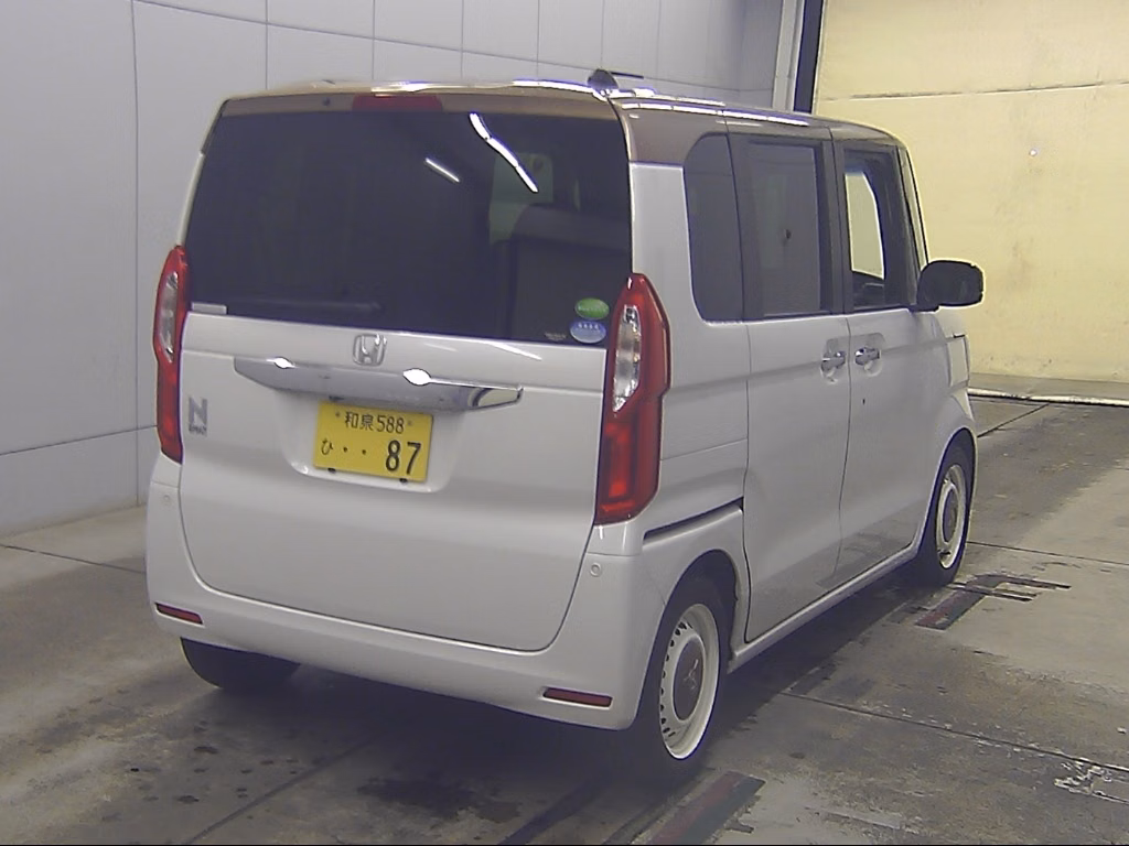 HONDA N-BOX