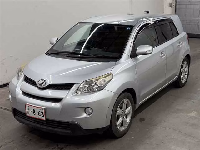 TOYOTA IST