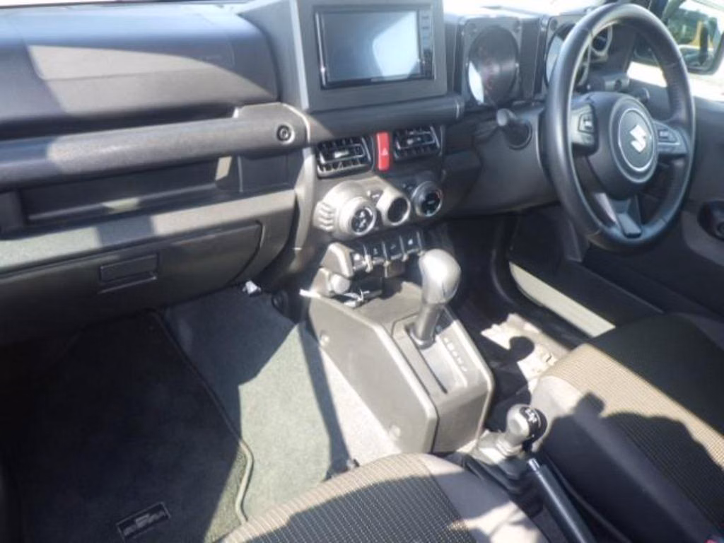 SUZUKI JIMNY SIERRA