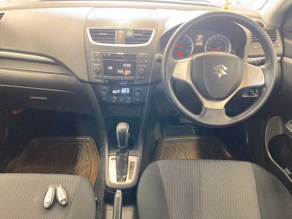 SUZUKI SWIFT