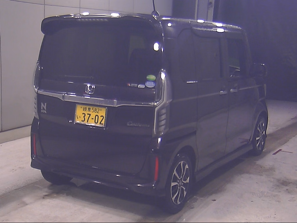 HONDA N-BOX