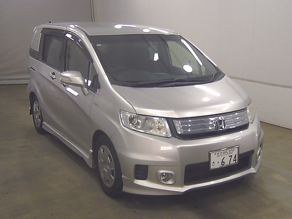 HONDA FREED SPIKE