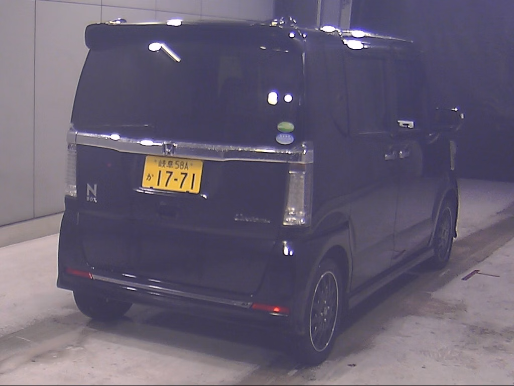 HONDA N-BOX