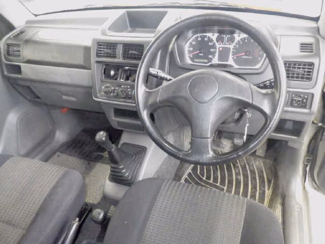 MITSUBISHI PAJERO MINI