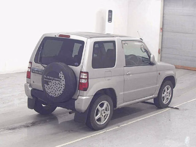 MITSUBISHI PAJERO MINI