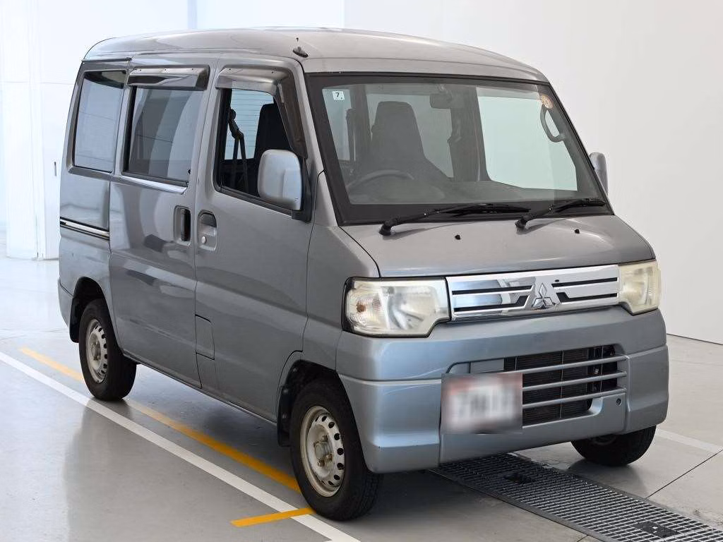 MITSUBISHI MINICAB