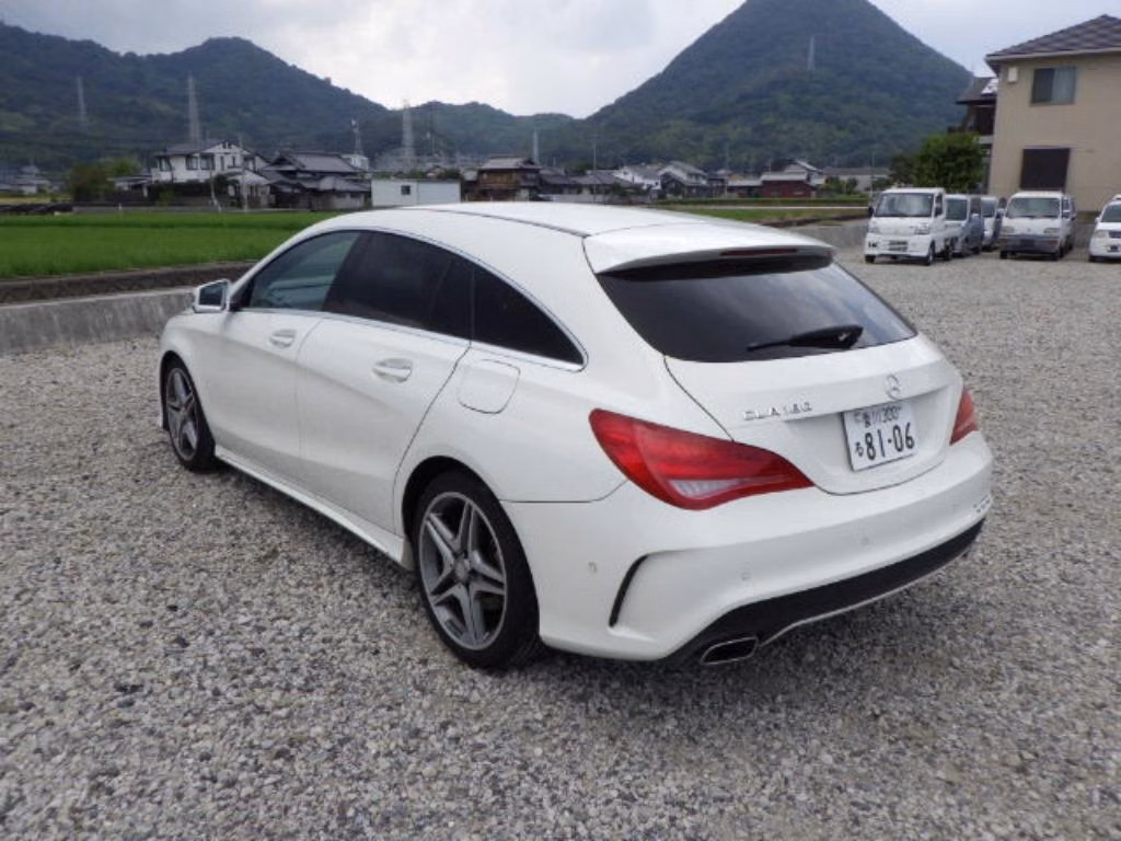 MERCEDES-BENZ CLA-CLASS