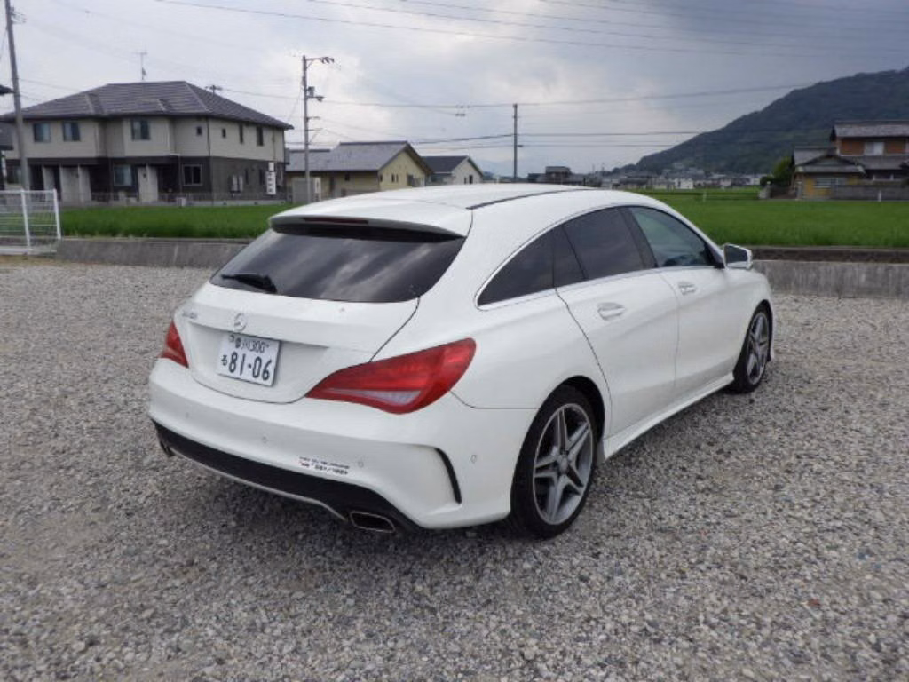 MERCEDES-BENZ CLA-CLASS