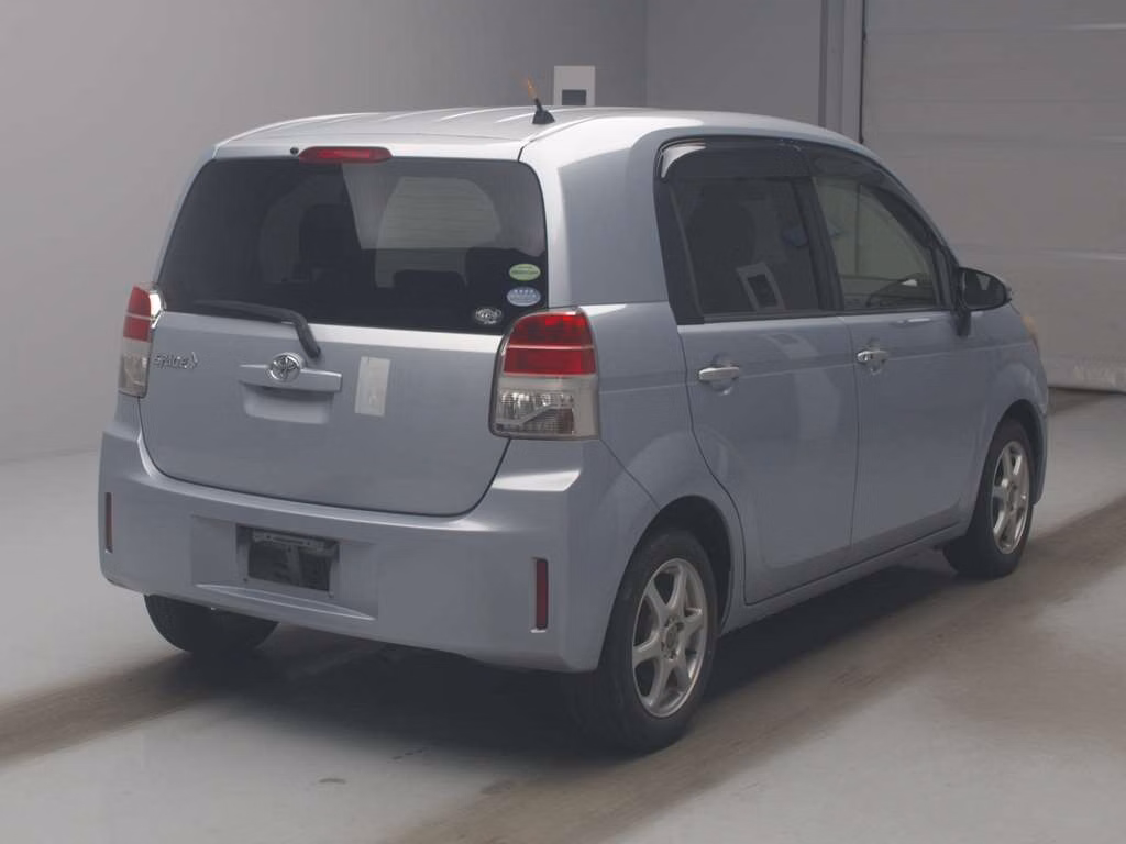TOYOTA SPADE