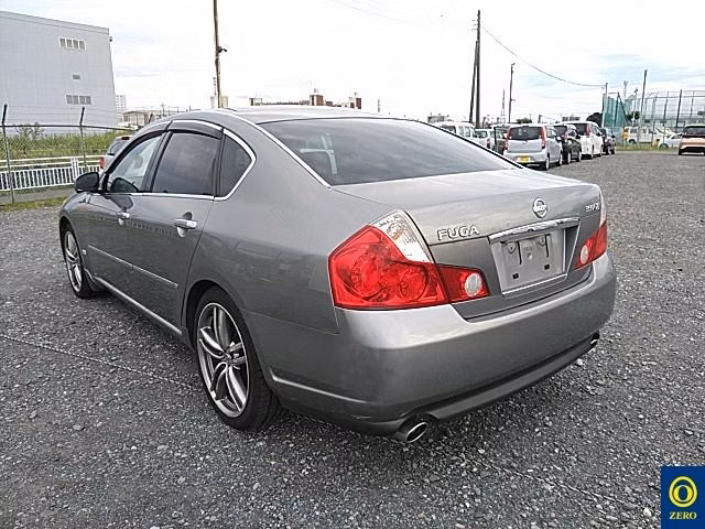 NISSAN FUGA