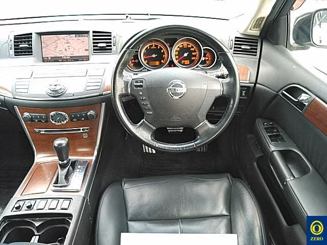 NISSAN FUGA