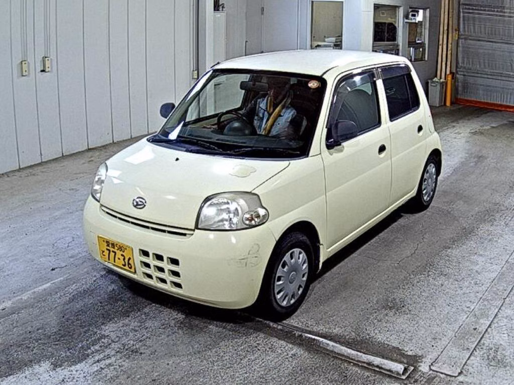 DAIHATSU ESSE