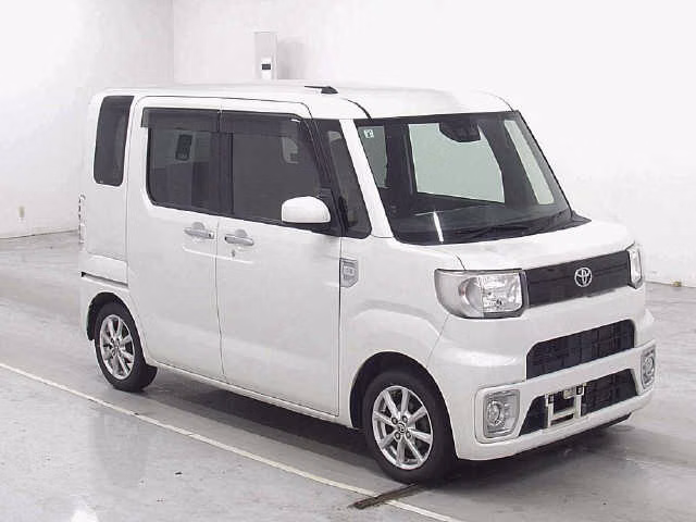 TOYOTA PIXIS MEGA