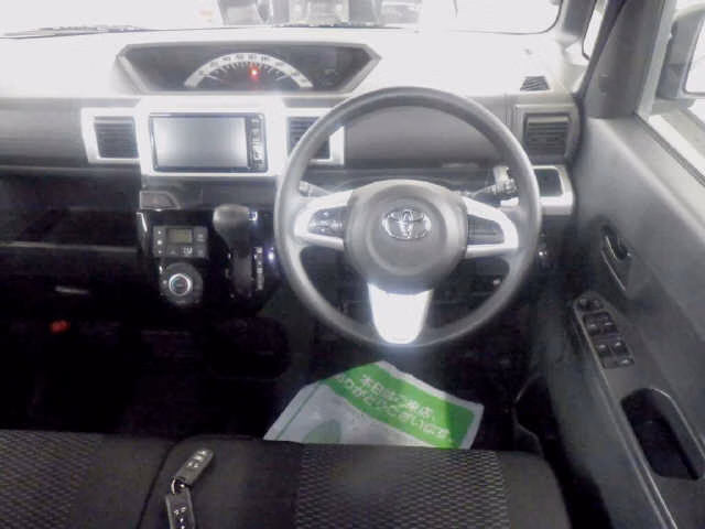 TOYOTA PIXIS MEGA