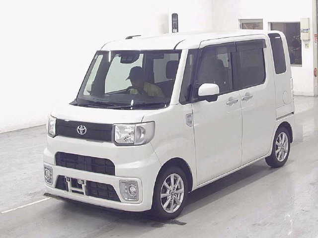 TOYOTA PIXIS MEGA
