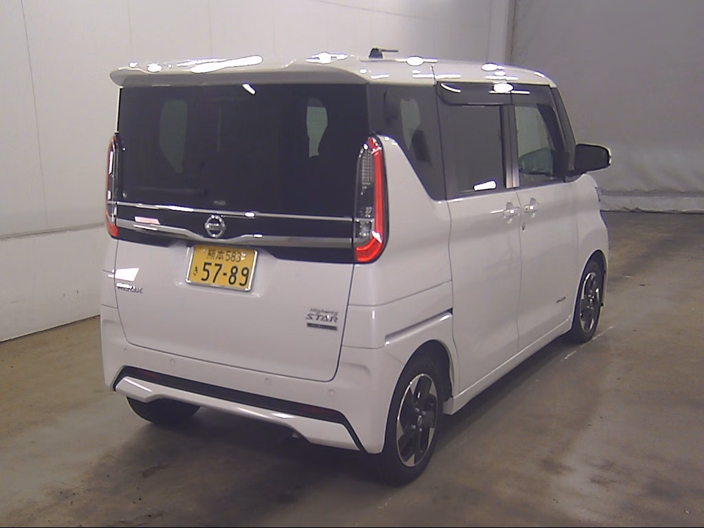 NISSAN ROOX