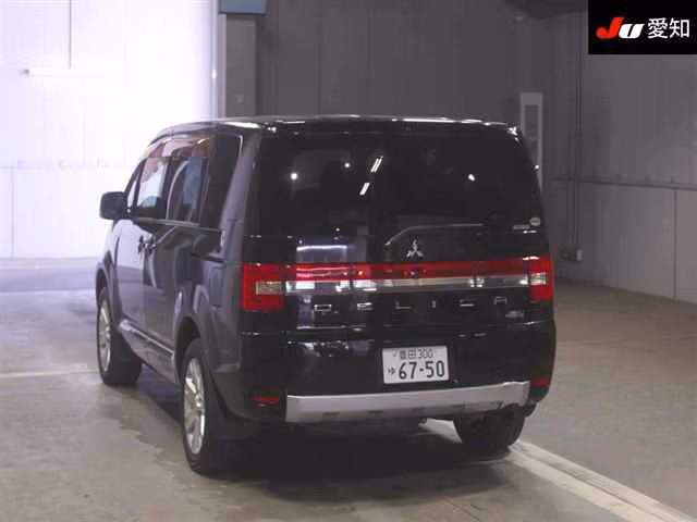 MITSUBISHI DELICA D:5