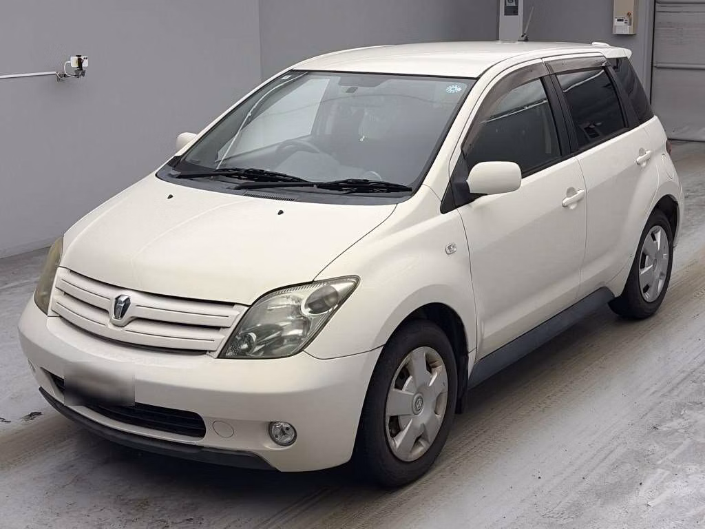 TOYOTA IST