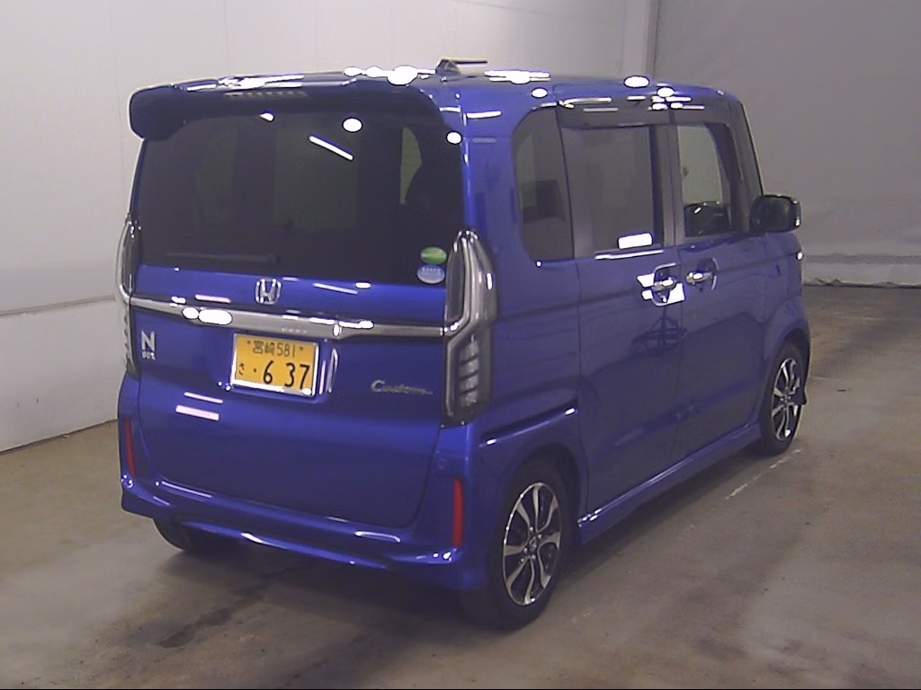 HONDA N-BOX