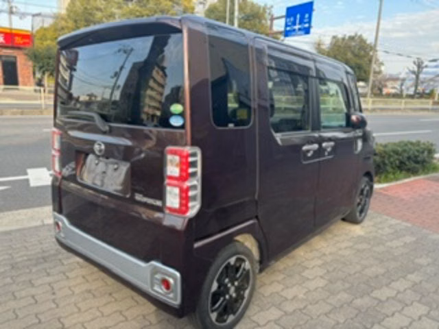DAIHATSU WAKE