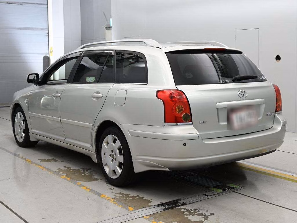 TOYOTA AVENSIS