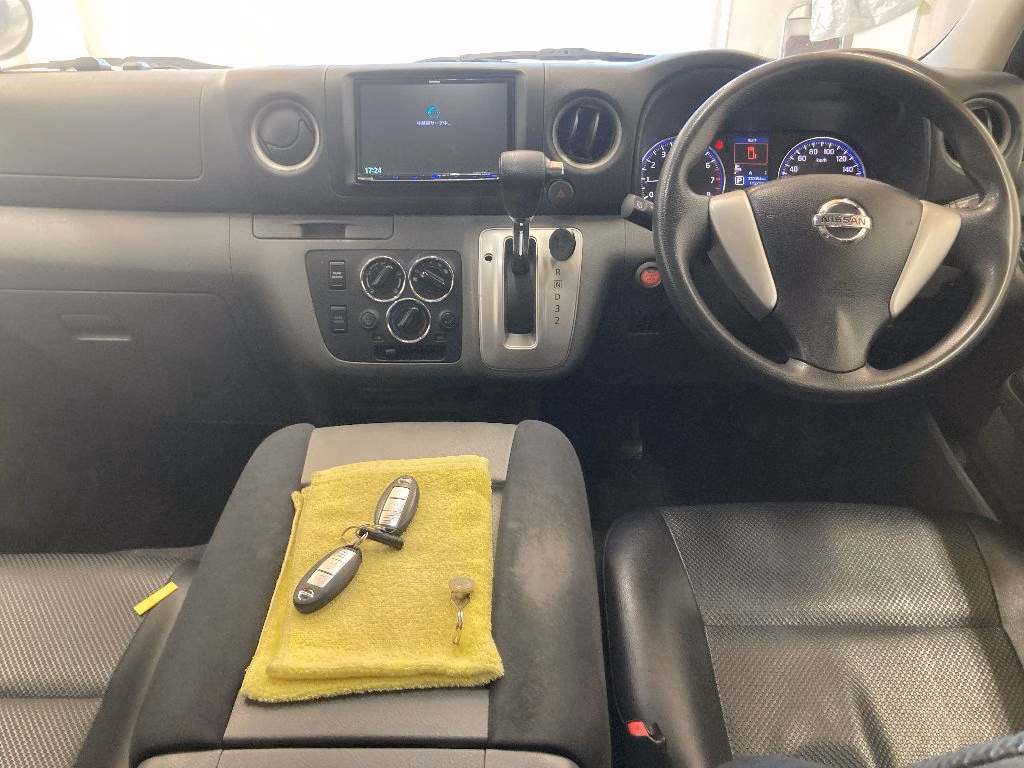 NISSAN NV350 CARAVAN