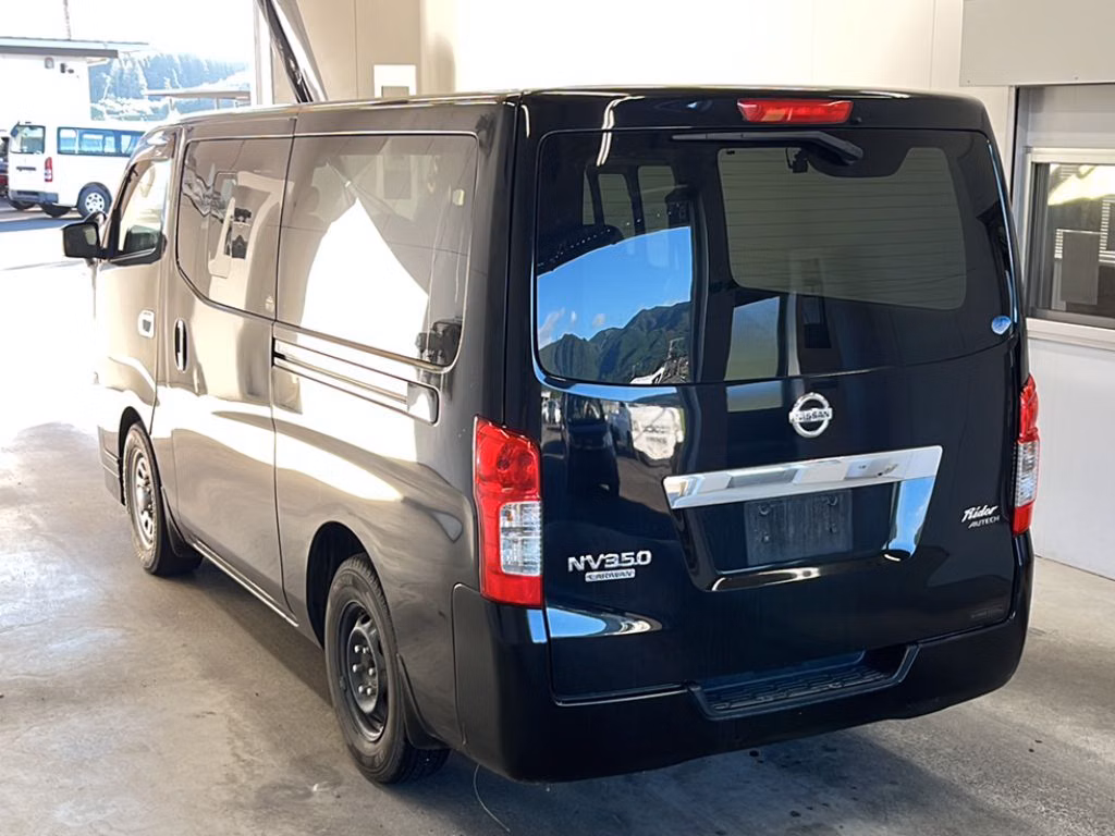 NISSAN NV350 CARAVAN