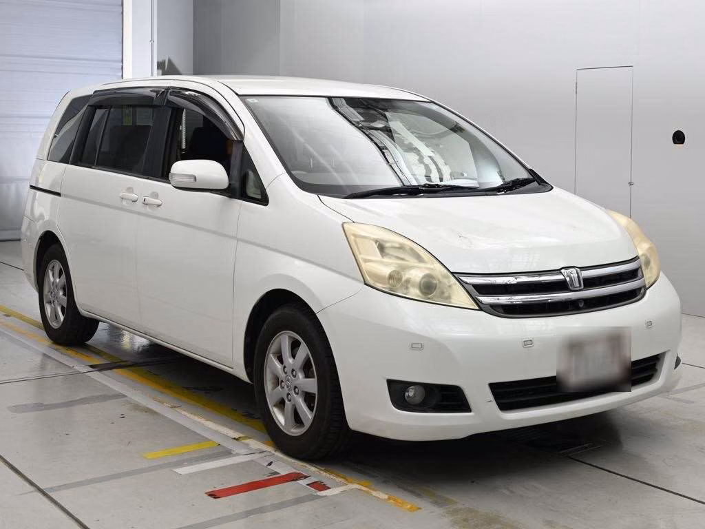 TOYOTA ISIS